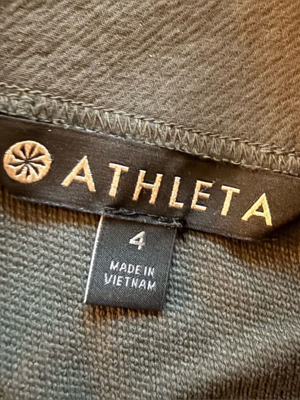 Athleta Wander Slim Straight Crop Pants Arbor Olive Green Casual Women’s Size 4 - Picture 10 of 12